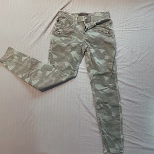 Rock & Republic Camo Ankle Jeggings